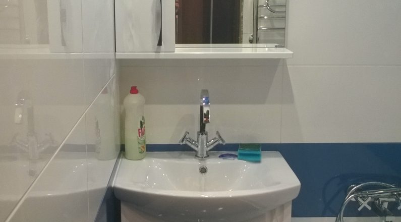 Ванная комната после ремонта: новая плитка, новая мебель